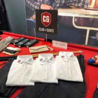 drei weisse Hemden mit EHCW und EMANIS Logo